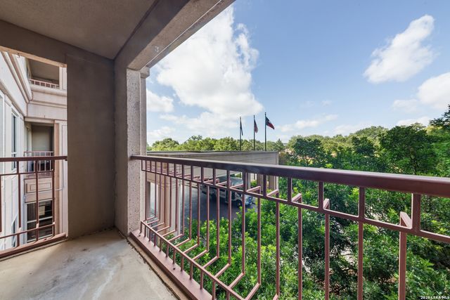 1 Towers Park Ln Apt 217, San Antonio, TX 78209
