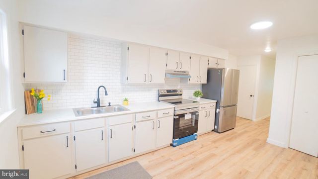 137 HOERNER ST, Harrisburg, PA 17103