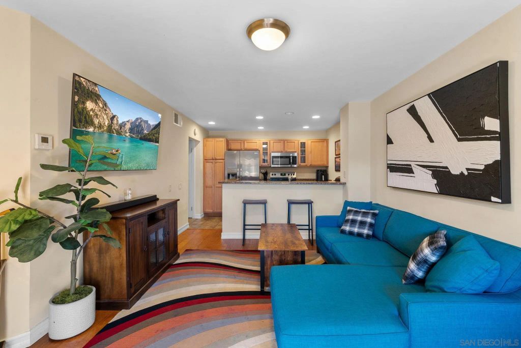 15273 Maturin Dr 28, San Diego, CA 92127