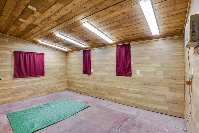 2520 Willow Oak Lane, Burleson, TX 76028