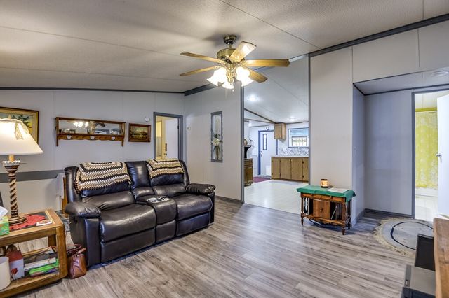 2520 Willow Oak Lane, Burleson, TX 76028