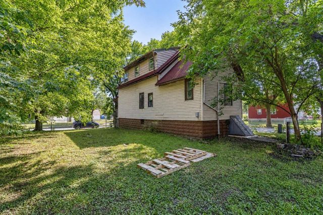 2532 W Lloyd STREET, Milwaukee, WI 53205