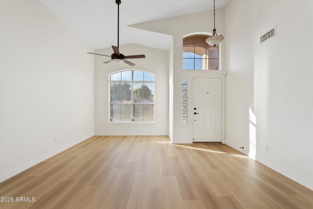 Image 3 of property listing at 1760 E LOS ALAMOS Street, Gilbert, AZ 85295