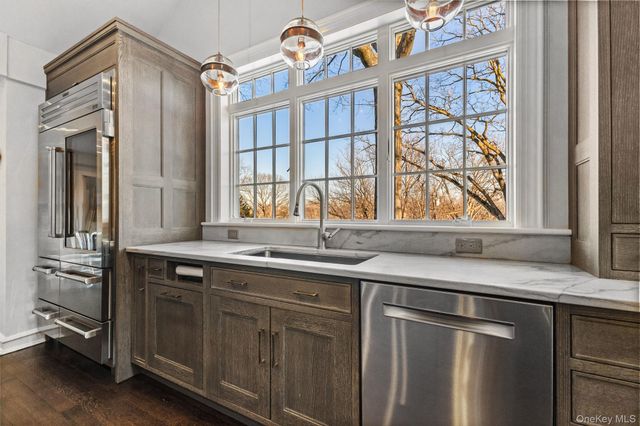 491 S Barry Avenue, Mamaroneck, NY 10543