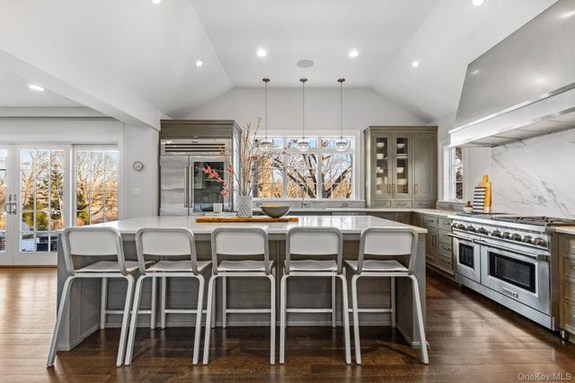 491 S Barry Avenue, Mamaroneck, NY 10543