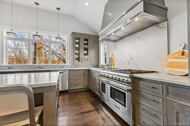 491 S Barry Avenue, Mamaroneck, NY 10543