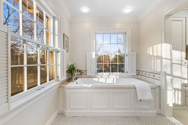 491 S Barry Avenue, Mamaroneck, NY 10543