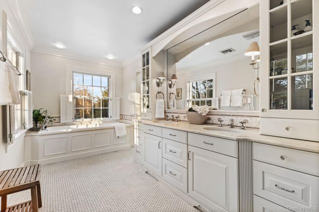 491 S Barry Avenue, Mamaroneck, NY 10543