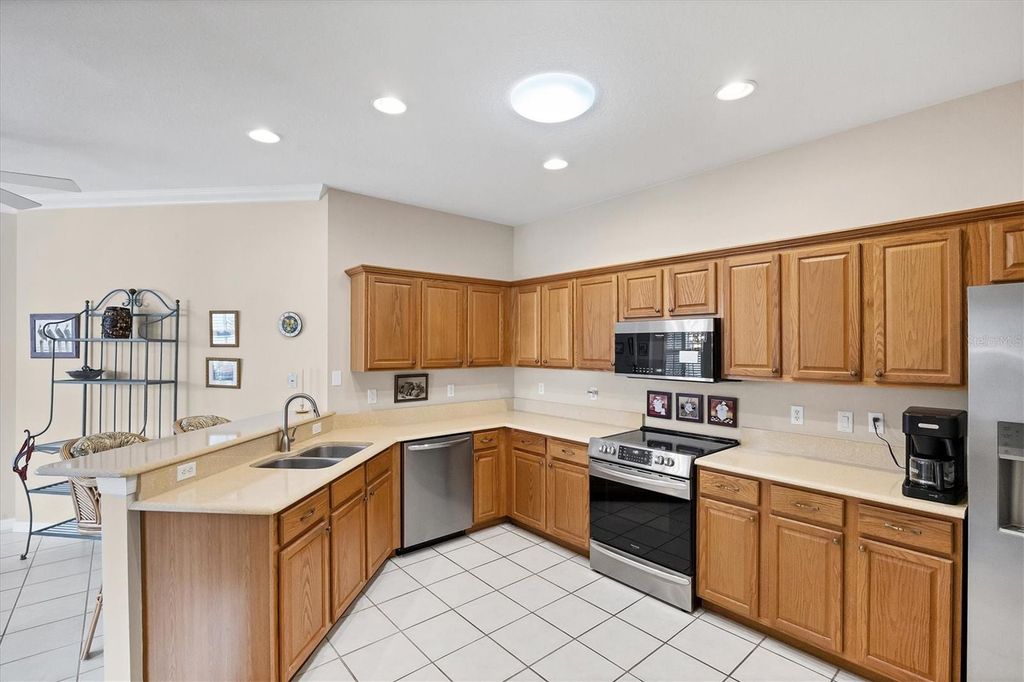 Image 27 of property listing at 1739 SAN SILVESTRO DRIVE, Venice, FL 34285