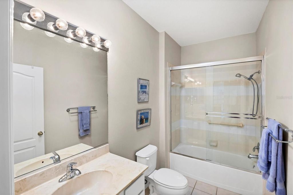Image 38 of property listing at 1739 SAN SILVESTRO DRIVE, Venice, FL 34285