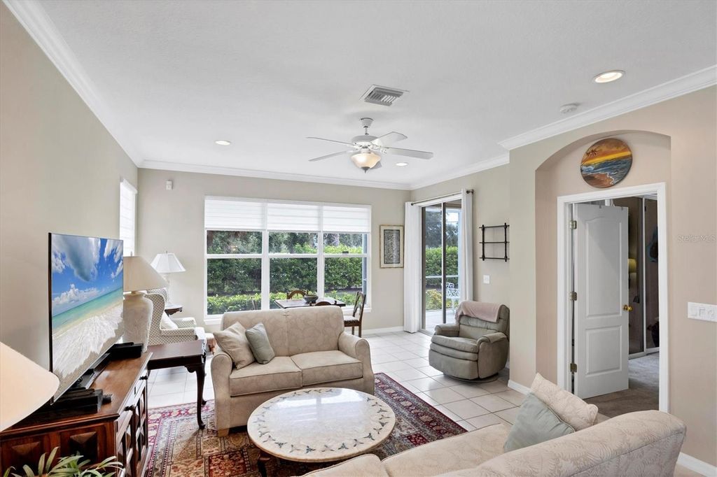 Image 9 of property listing at 1739 SAN SILVESTRO DRIVE, Venice, FL 34285