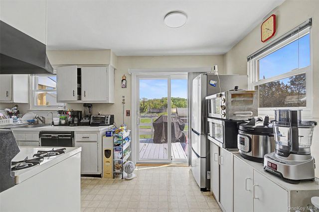 33-11 255th Street, Little Neck, NY 11363