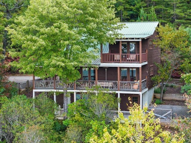 100 Wintermute Drive, Mineral Bluff, GA 30559