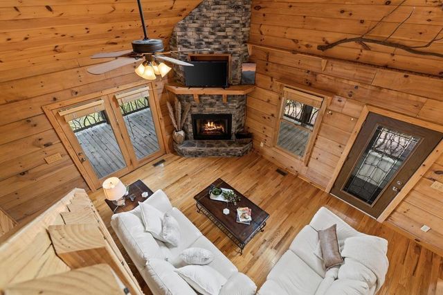 100 Wintermute Drive, Mineral Bluff, GA 30559