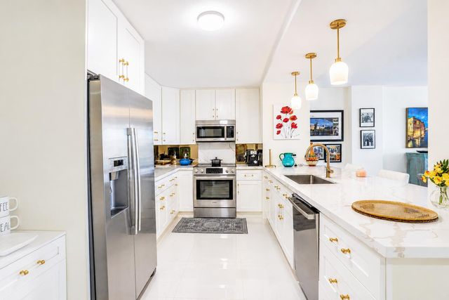 1149 Hillsboro Mile 1004, Hillsboro Beach, FL 33062