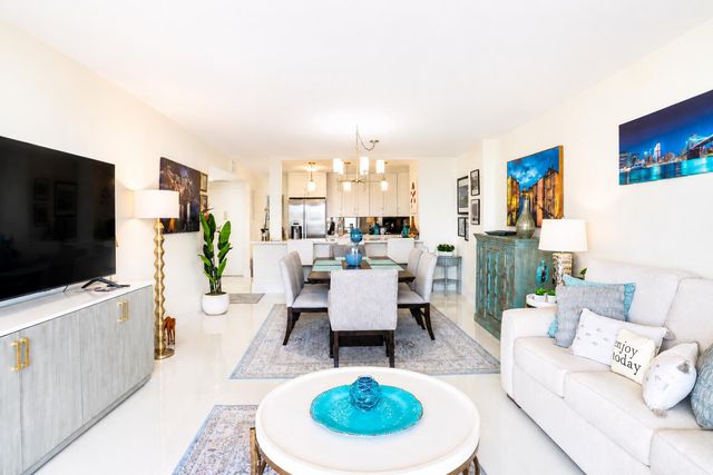 1149 Hillsboro Mile 1004, Hillsboro Beach, FL 33062