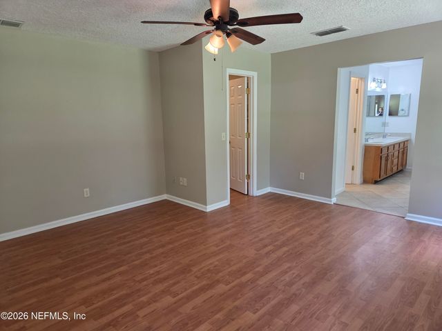 612 S VERMONT Avenue, Green Cove Springs, FL 32043
