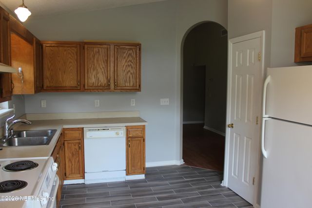 612 S VERMONT Avenue, Green Cove Springs, FL 32043