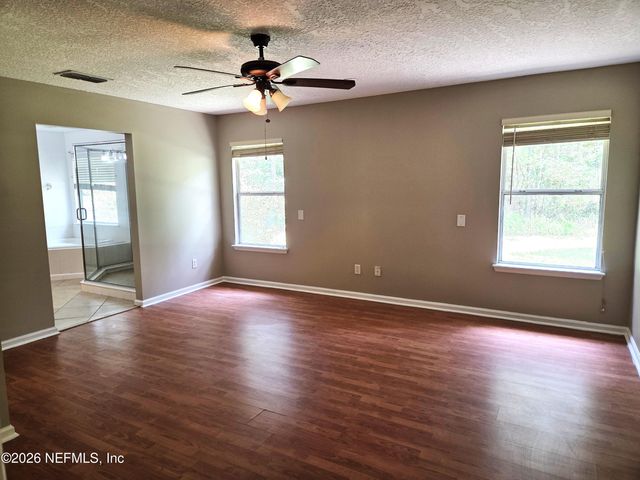 612 S VERMONT Avenue, Green Cove Springs, FL 32043
