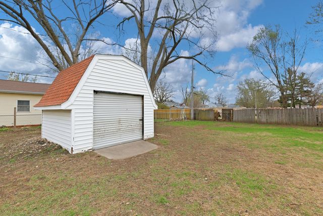 3709 Morton Drive, East Moline, IL 61244