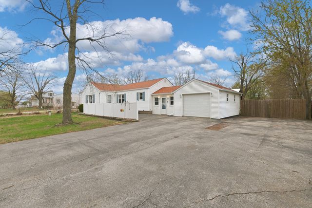 3709 Morton Drive, East Moline, IL 61244