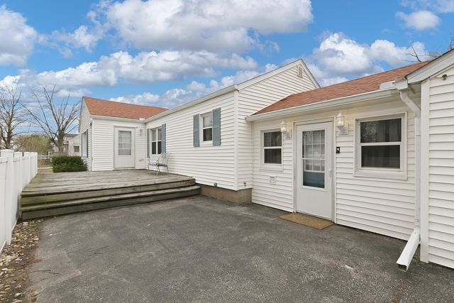 3709 Morton Drive, East Moline, IL 61244