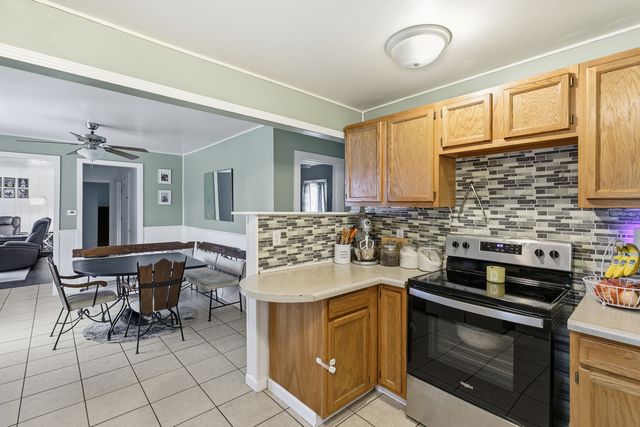 3709 Morton Drive, East Moline, IL 61244
