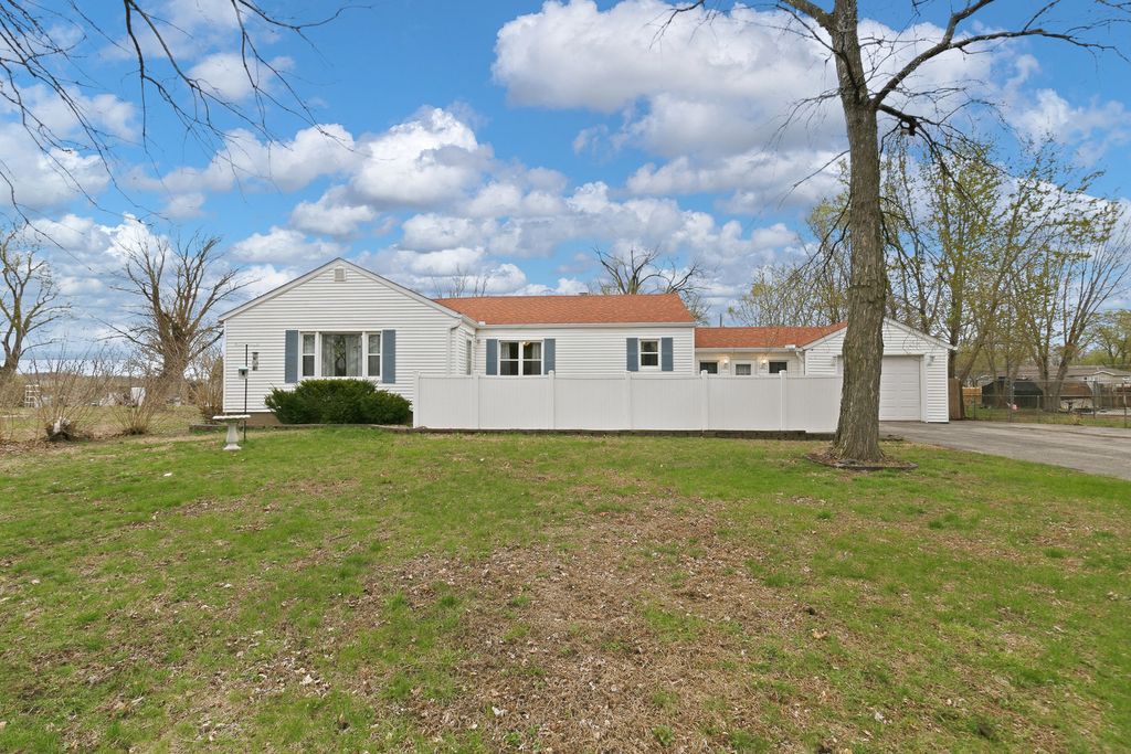 3709 Morton Drive, East Moline, IL 61244