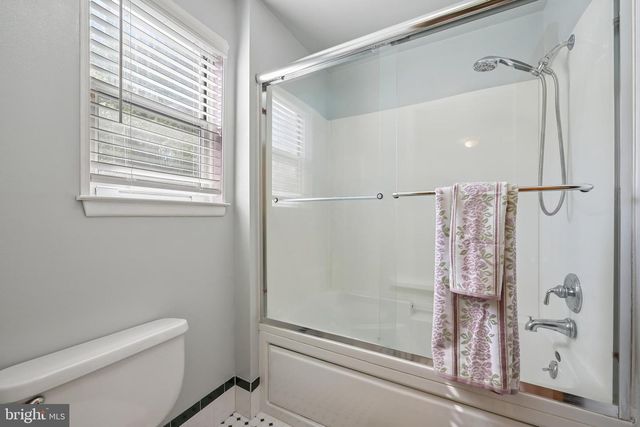 9 HUNTINGTON CT, Marlton, NJ 08053