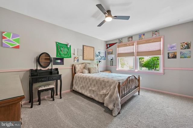 9 HUNTINGTON CT, Marlton, NJ 08053