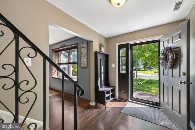 9 HUNTINGTON CT, Marlton, NJ 08053