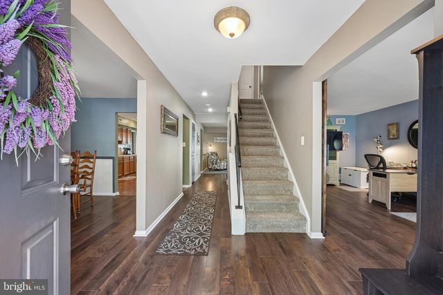9 HUNTINGTON CT, Marlton, NJ 08053