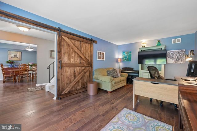 9 HUNTINGTON CT, Marlton, NJ 08053
