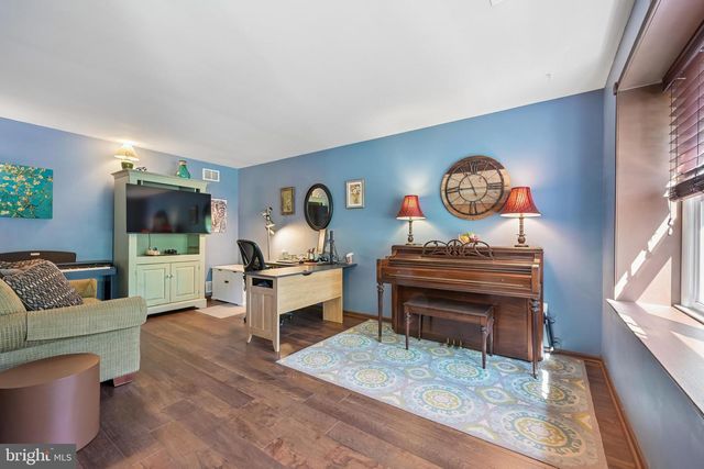 9 HUNTINGTON CT, Marlton, NJ 08053