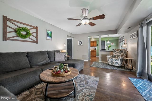9 HUNTINGTON CT, Marlton, NJ 08053