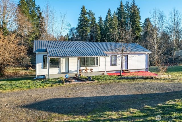 1502 Columbia Street, Cathlamet, WA 98612