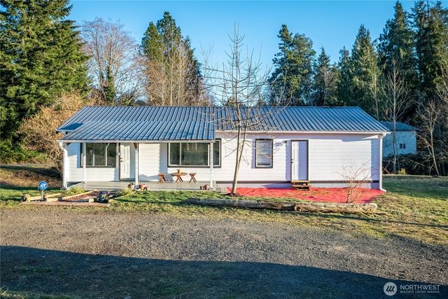 1502 Columbia Street, Cathlamet, WA 98612