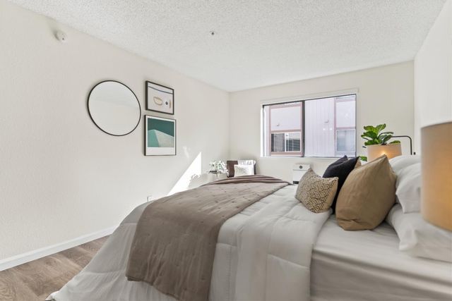 25192 Copa Del Oro Drive 104, Hayward, CA 94545