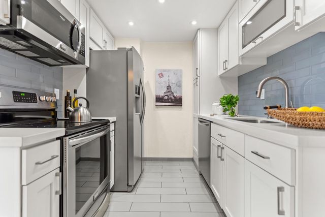 25192 Copa Del Oro Drive 104, Hayward, CA 94545