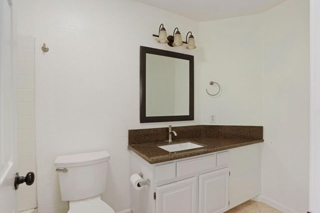 1212 Mcknight Ct, Modesto, CA 95351