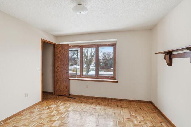 14705 Fieldcrest Lane, Burnsville, MN 55306