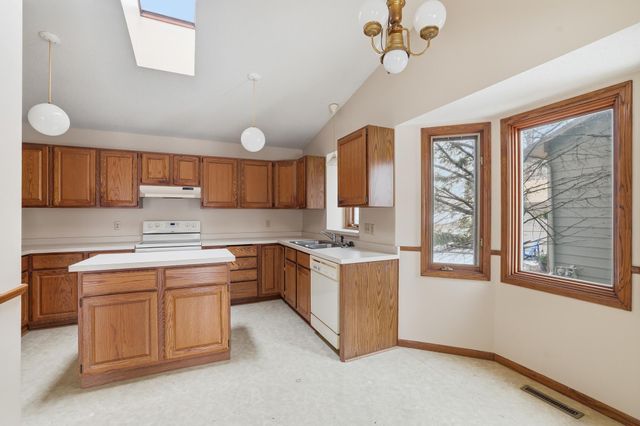 14705 Fieldcrest Lane, Burnsville, MN 55306