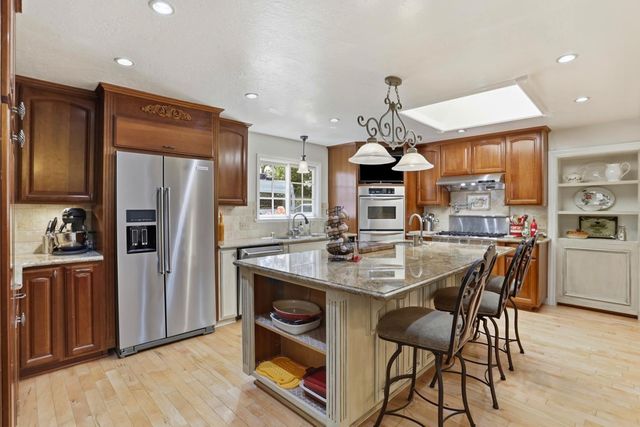24010 Summit Woods Drive, Los Gatos, CA 95033