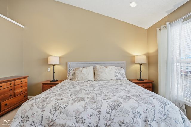 806 Ivy Lane, Carmel, IN 46032