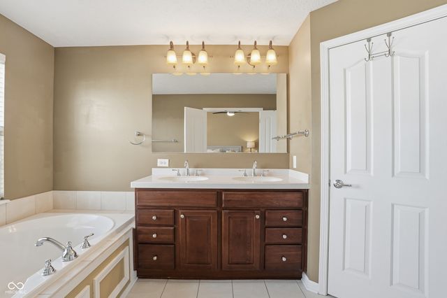 806 Ivy Lane, Carmel, IN 46032