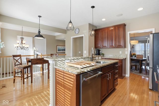 806 Ivy Lane, Carmel, IN 46032