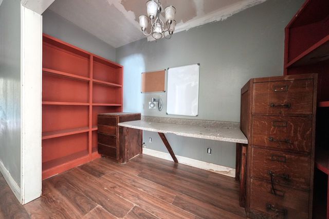 2071 W Point Tap Road, Palestine, TX 75803