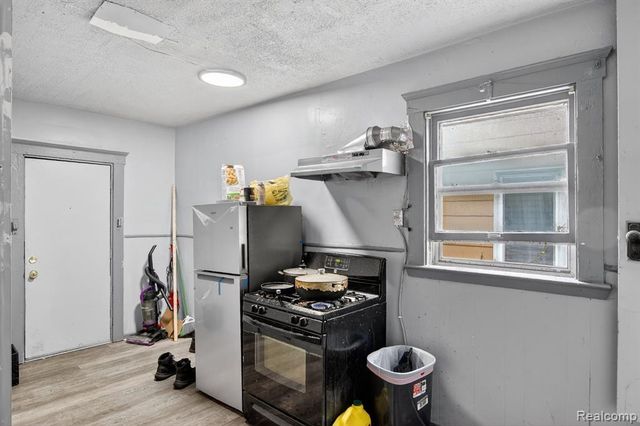 13486 Gallagher Street, Hamtramck, MI 48212