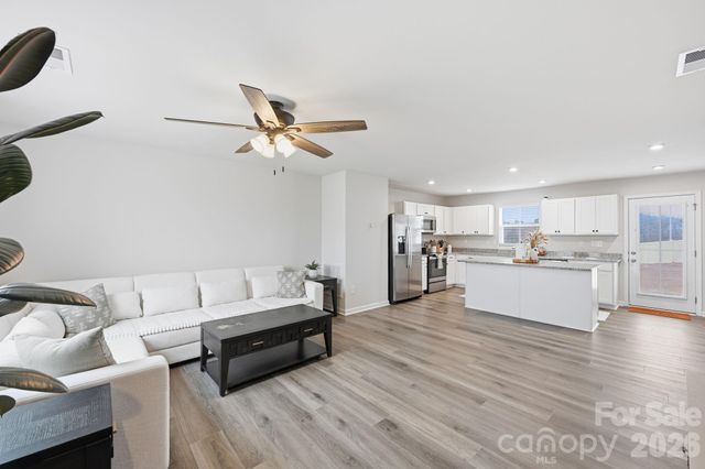 193 Crownpiece Street, Troutman, NC 28166