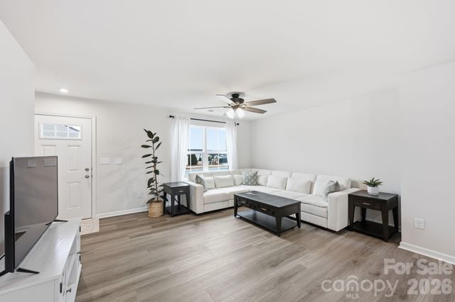 193 Crownpiece Street, Troutman, NC 28166